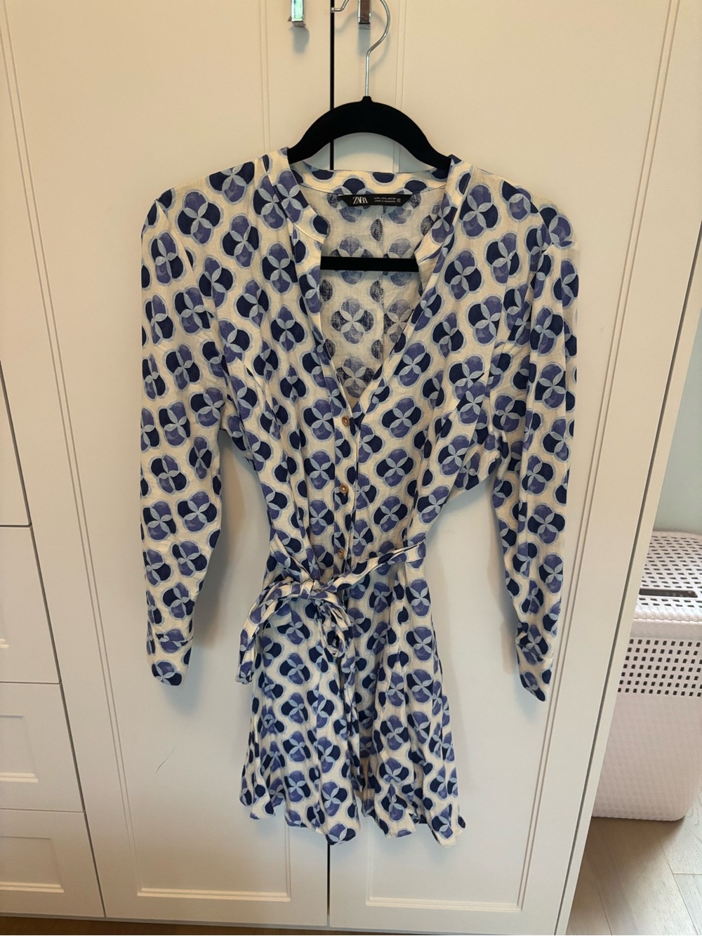 Zara White Dress with Blue Geometric Floral Print and Tie Waist